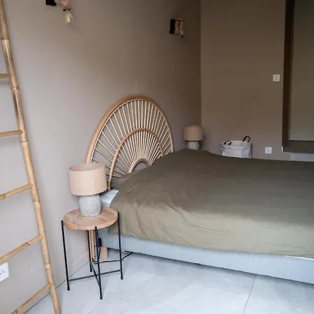 Joli A 10 Min De La